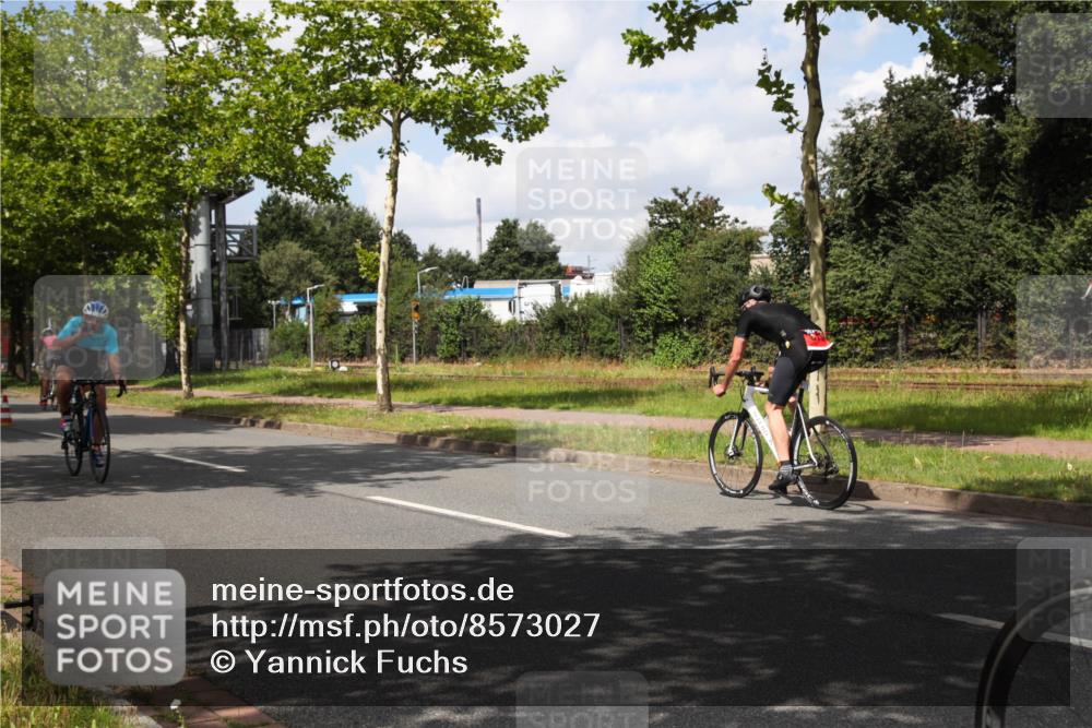 10.08.2025 - GEWOBA Citytriathlon Bremen Yannick Fuchs http://msf.ph/oto/8573027 10.08.2025 12:57:45 Radfahren 650, 660, 690, 825, 853, 869, 1018 meine-sportfotos.de