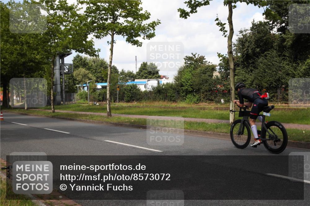 10.08.2025 - GEWOBA Citytriathlon Bremen Yannick Fuchs http://msf.ph/oto/8573072 10.08.2025 12:58:27 Radfahren 609, 619, 726, 795 meine-sportfotos.de