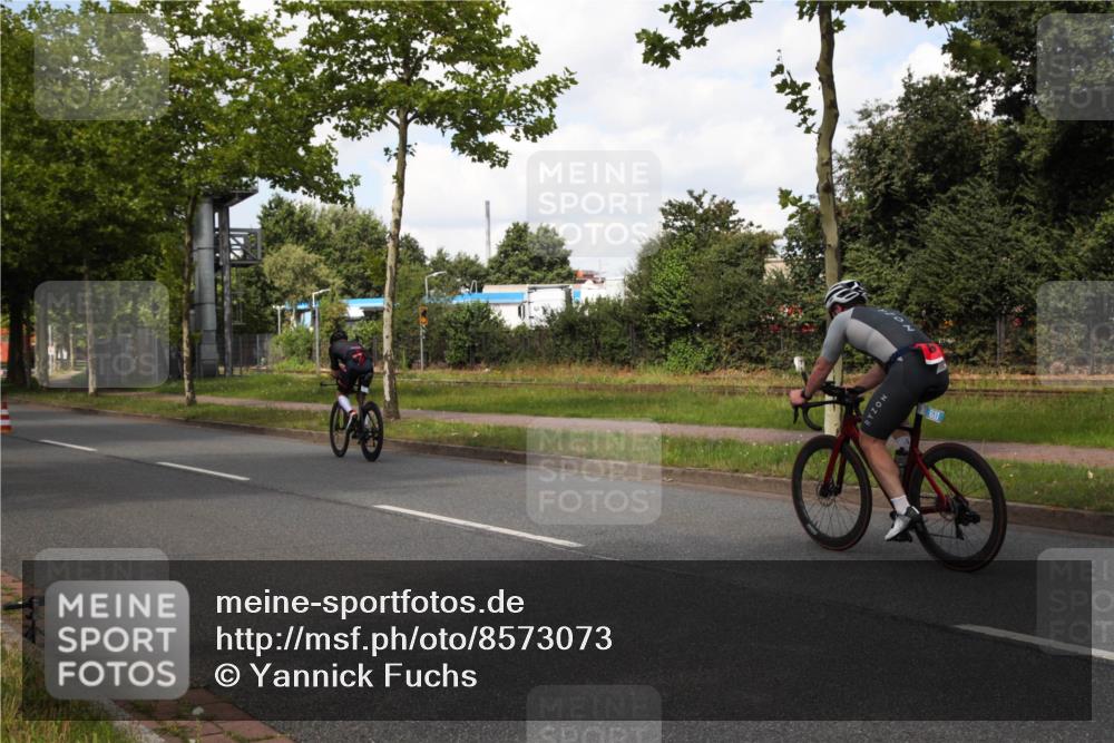 10.08.2025 - GEWOBA Citytriathlon Bremen Yannick Fuchs http://msf.ph/oto/8573073 10.08.2025 12:58:28 Radfahren 609, 619, 726, 795 meine-sportfotos.de