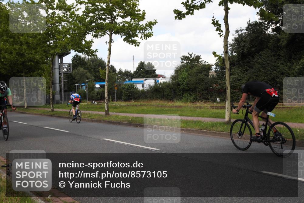 10.08.2025 - GEWOBA Citytriathlon Bremen Yannick Fuchs http://msf.ph/oto/8573105 10.08.2025 12:59:10 Radfahren 596, 611, 709, 710, 846, 1038 meine-sportfotos.de