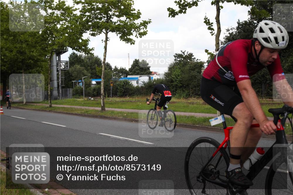 10.08.2025 - GEWOBA Citytriathlon Bremen Yannick Fuchs http://msf.ph/oto/8573149 10.08.2025 13:00:08 Radfahren 628, 652, 803, 835, 848, 871, 983, 1002, 1012, 1022, 1030 meine-sportfotos.de