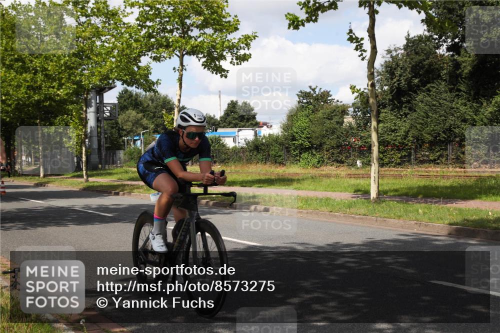10.08.2025 - GEWOBA Citytriathlon Bremen Yannick Fuchs http://msf.ph/oto/8573275 10.08.2025 13:02:38 Radfahren 607, 647, 661, 712, 911, 955 meine-sportfotos.de