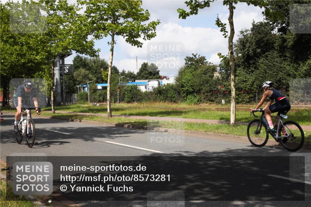 10.08.2025 - GEWOBA Citytriathlon Bremen Yannick Fuchs http://msf.ph/oto/8573281 10.08.2025 13:02:40 Radfahren 607, 647, 661, 712, 911, 955 meine-sportfotos.de