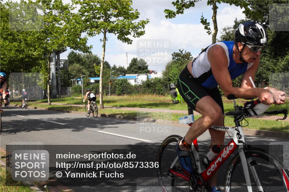10.08.2025 - GEWOBA Citytriathlon Bremen Yannick Fuchs http://msf.ph/oto/8573336 10.08.2025 13:03:19 Radfahren 633, 651, 668, 693, 727, 748, 898, 945, 954 meine-sportfotos.de