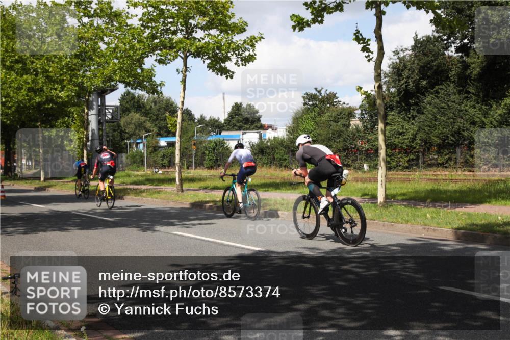 10.08.2025 - GEWOBA Citytriathlon Bremen Yannick Fuchs http://msf.ph/oto/8573374 10.08.2025 13:03:39 Radfahren 753, 812, 823, 908, 925, 1007 meine-sportfotos.de
