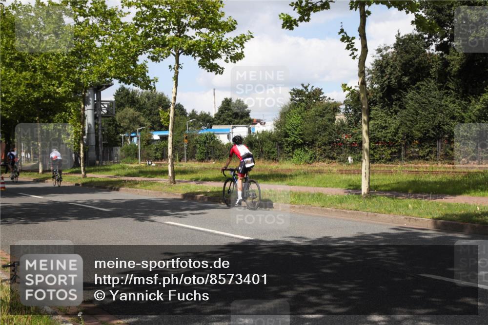 10.08.2025 - GEWOBA Citytriathlon Bremen Yannick Fuchs http://msf.ph/oto/8573401 10.08.2025 13:03:47 Radfahren 574, 676, 685, 753, 812, 823, 908, 925, 965, 1007 meine-sportfotos.de