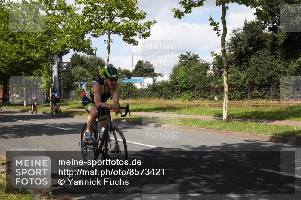 10.08.2025 - GEWOBA Citytriathlon Bremen Yannick Fuchs http://msf.ph/oto/8573421 10.08.2025 13:03:53 Radfahren 574, 576, 676, 685, 753, 812, 823, 908, 965, 1007 meine-sportfotos.de