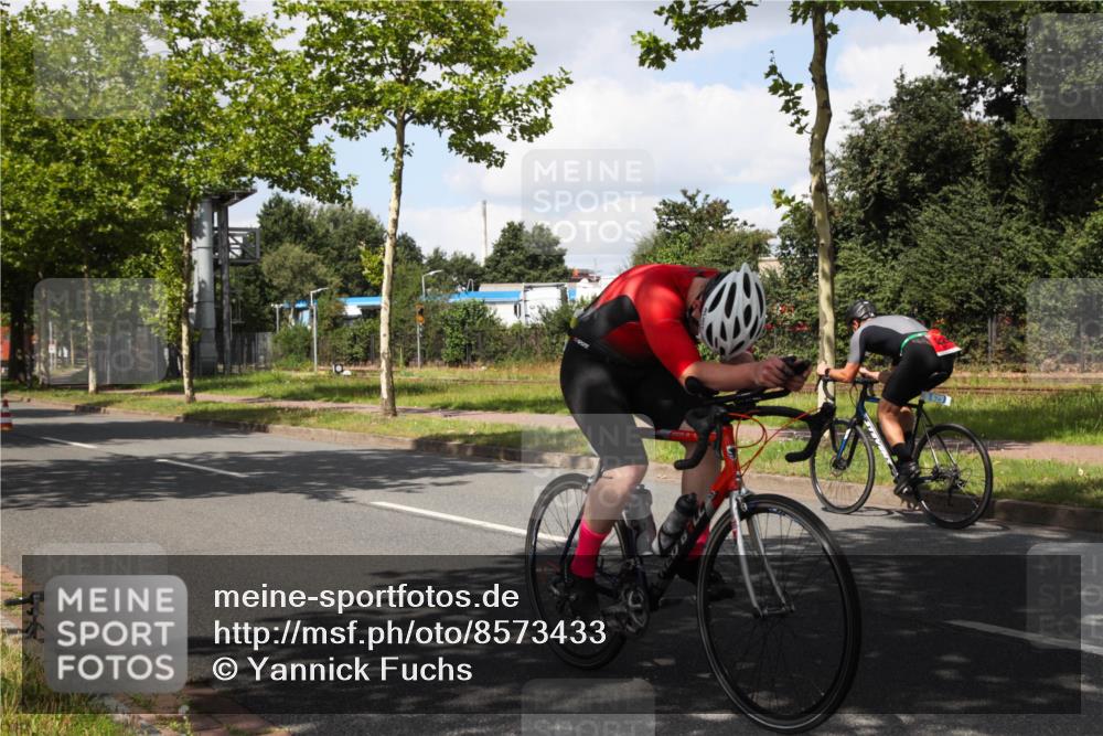 10.08.2025 - GEWOBA Citytriathlon Bremen Yannick Fuchs http://msf.ph/oto/8573433 10.08.2025 13:03:56 Radfahren 574, 576, 605, 625, 676, 685, 753, 812, 908, 965, 1007 meine-sportfotos.de