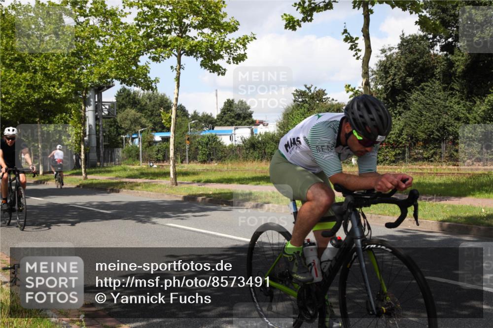 10.08.2025 - GEWOBA Citytriathlon Bremen Yannick Fuchs http://msf.ph/oto/8573491 10.08.2025 13:04:13 Radfahren 576, 605, 625, 640, 697, 760, 769, 786, 799, 946, 960, 963, 1013, 1036 meine-sportfotos.de