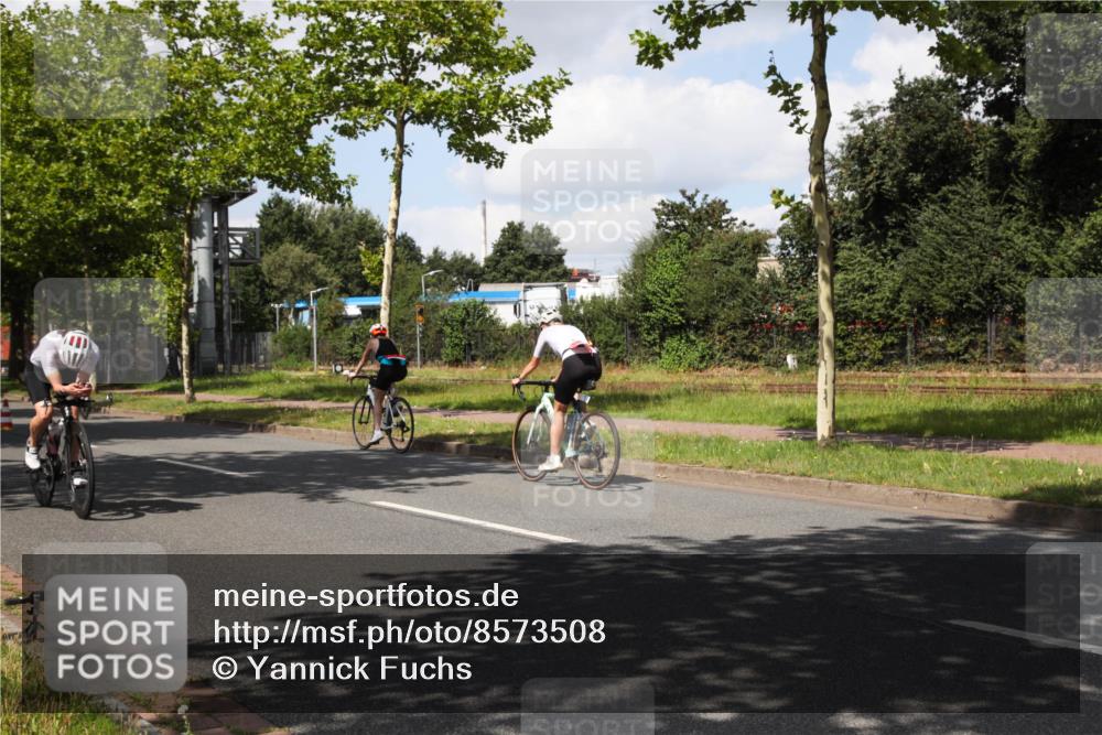 10.08.2025 - GEWOBA Citytriathlon Bremen Yannick Fuchs http://msf.ph/oto/8573508 10.08.2025 13:04:18 Radfahren 605, 625, 640, 674, 697, 760, 769, 786, 799, 946, 960, 963, 1013, 1036 meine-sportfotos.de
