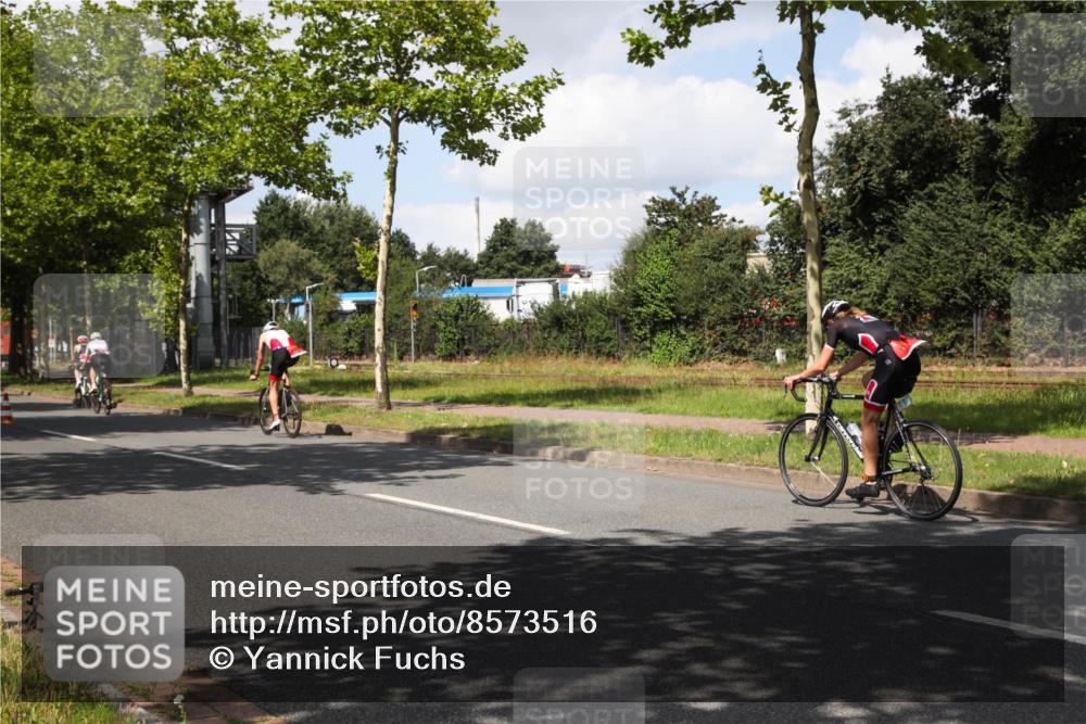 10.08.2025 - GEWOBA Citytriathlon Bremen Yannick Fuchs http://msf.ph/oto/8573516 10.08.2025 13:04:20 Radfahren 625, 640, 674, 697, 751, 760, 769, 786, 799, 875, 946, 960, 963, 1013, 1036 meine-sportfotos.de