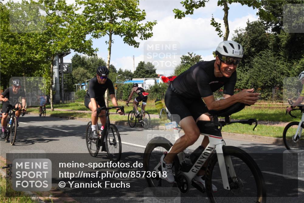 10.08.2025 - GEWOBA Citytriathlon Bremen Yannick Fuchs http://msf.ph/oto/8573618 10.08.2025 13:05:37 Radfahren 615, 616, 627, 659, 746, 809, 876, 897, 943 meine-sportfotos.de
