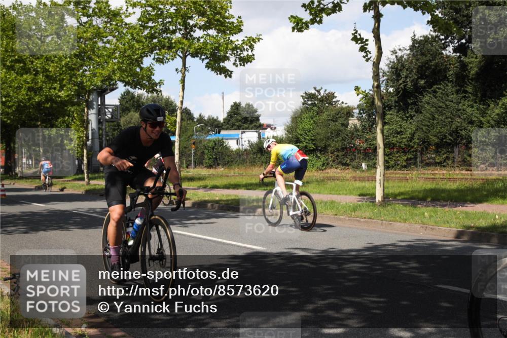 10.08.2025 - GEWOBA Citytriathlon Bremen Yannick Fuchs http://msf.ph/oto/8573620 10.08.2025 13:05:38 Radfahren 615, 616, 627, 659, 746, 809, 876, 897, 943 meine-sportfotos.de