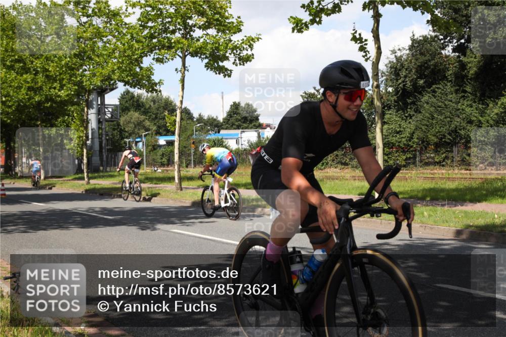 10.08.2025 - GEWOBA Citytriathlon Bremen Yannick Fuchs http://msf.ph/oto/8573621 10.08.2025 13:05:38 Radfahren 615, 616, 627, 659, 746, 809, 876, 897, 943 meine-sportfotos.de