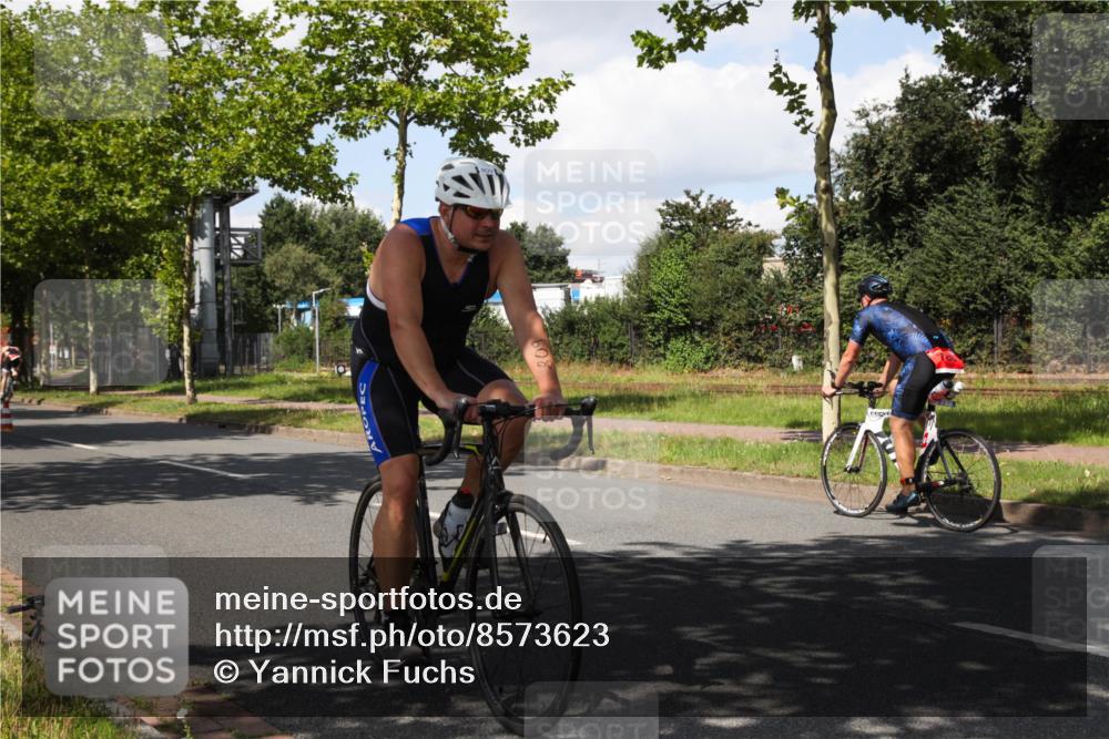 10.08.2025 - GEWOBA Citytriathlon Bremen Yannick Fuchs http://msf.ph/oto/8573623 10.08.2025 13:05:40 Radfahren 615, 616, 627, 659, 746, 809, 857, 876, 897 meine-sportfotos.de