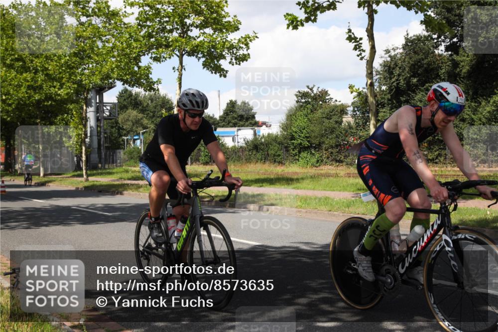 10.08.2025 - GEWOBA Citytriathlon Bremen Yannick Fuchs http://msf.ph/oto/8573635 10.08.2025 13:05:53 Radfahren 573, 616, 630, 746, 767, 793, 857, 948, 981 meine-sportfotos.de