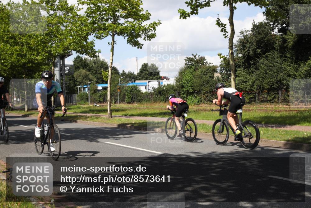10.08.2025 - GEWOBA Citytriathlon Bremen Yannick Fuchs http://msf.ph/oto/8573641 10.08.2025 13:05:56 Radfahren 573, 616, 630, 767, 793, 857, 918, 948, 981 meine-sportfotos.de