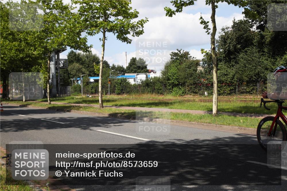 10.08.2025 - GEWOBA Citytriathlon Bremen Yannick Fuchs http://msf.ph/oto/8573659 10.08.2025 13:06:20 Radfahren 621, 655, 682, 741, 840, 856, 918, 962, 1026 meine-sportfotos.de