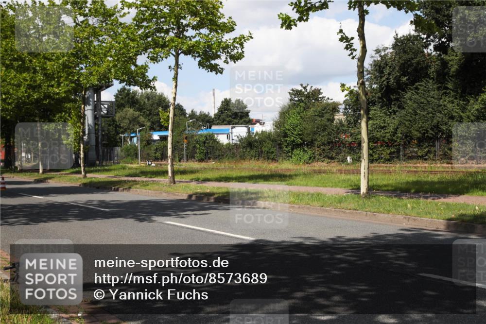 10.08.2025 - GEWOBA Citytriathlon Bremen Yannick Fuchs http://msf.ph/oto/8573689 10.08.2025 13:06:52 Radfahren 638, 679, 699, 732, 867, 914 meine-sportfotos.de