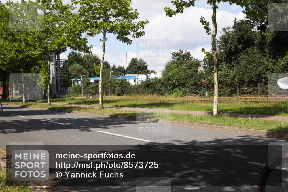 10.08.2025 - GEWOBA Citytriathlon Bremen Yannick Fuchs http://msf.ph/oto/8573725 10.08.2025 13:07:22 Radfahren 656, 717, 806, 820, 873, 888, 903, 950, 959 meine-sportfotos.de