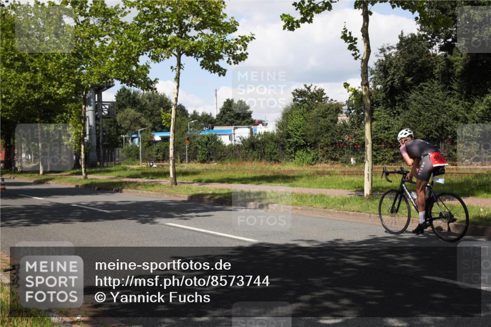 10.08.2025 - GEWOBA Citytriathlon Bremen Yannick Fuchs http://msf.ph/oto/8573744 10.08.2025 13:07:57 Radfahren 578, 626, 643, 689, 774, 838, 852, 941 meine-sportfotos.de