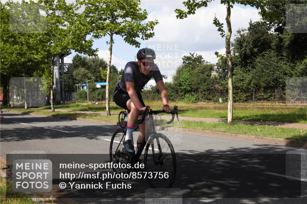 10.08.2025 - GEWOBA Citytriathlon Bremen Yannick Fuchs http://msf.ph/oto/8573756 10.08.2025 13:08:11 Radfahren 626, 643, 666, 687, 689, 792, 838, 852 meine-sportfotos.de