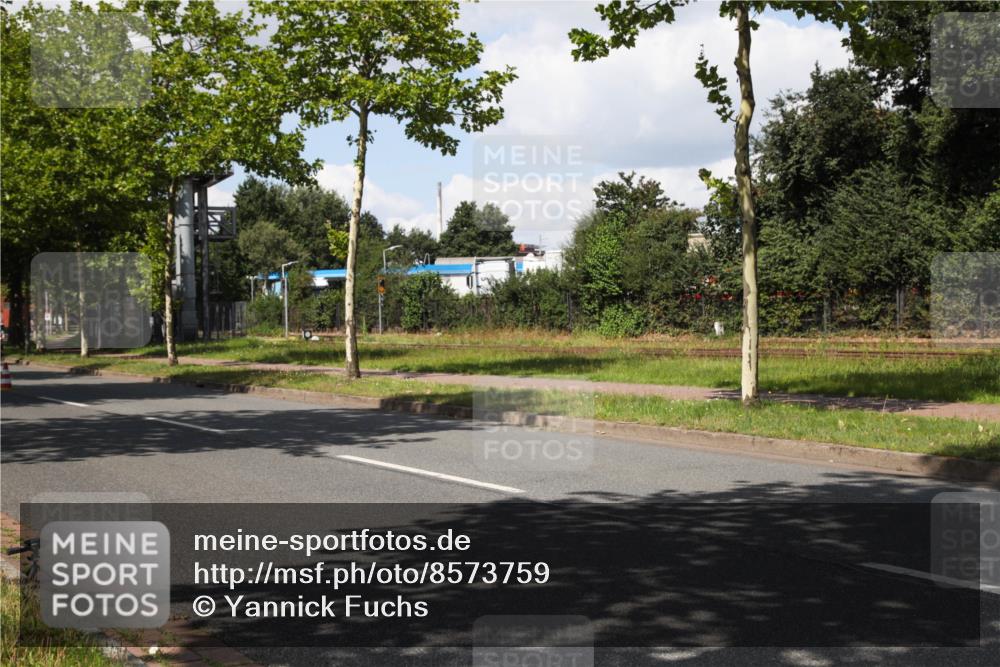 10.08.2025 - GEWOBA Citytriathlon Bremen Yannick Fuchs http://msf.ph/oto/8573759 10.08.2025 13:08:15 Radfahren 626, 643, 666, 687, 792, 836, 838, 852, 980 meine-sportfotos.de