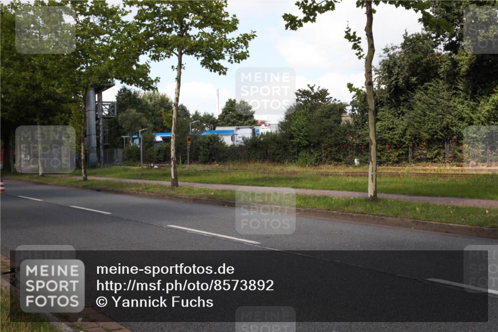 10.08.2025 - GEWOBA Citytriathlon Bremen Yannick Fuchs http://msf.ph/oto/8573892 10.08.2025 13:12:15 Radfahren  meine-sportfotos.de