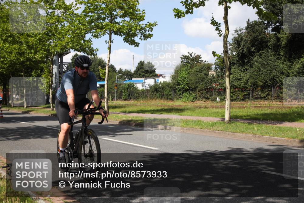 10.08.2025 - GEWOBA Citytriathlon Bremen Yannick Fuchs http://msf.ph/oto/8573933 10.08.2025 13:13:48 Radfahren 742, 781, 784, 790, 982, 1033 meine-sportfotos.de