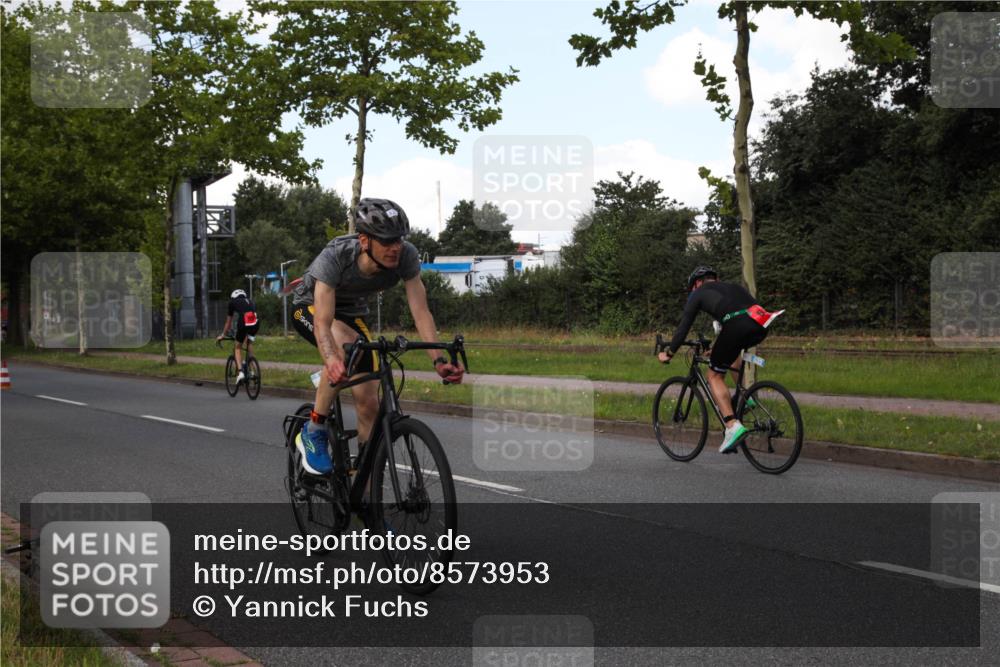 10.08.2025 - GEWOBA Citytriathlon Bremen Yannick Fuchs http://msf.ph/oto/8573953 10.08.2025 13:15:12 Radfahren 736, 765, 826, 913, 969 meine-sportfotos.de