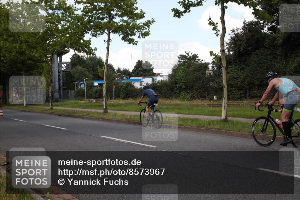 10.08.2025 - GEWOBA Citytriathlon Bremen Yannick Fuchs http://msf.ph/oto/8573967 10.08.2025 13:15:39 Radfahren 636, 749, 758, 843, 940, 1025 meine-sportfotos.de