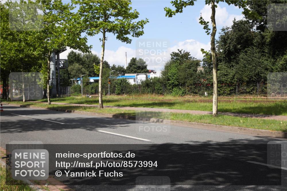 10.08.2025 - GEWOBA Citytriathlon Bremen Yannick Fuchs http://msf.ph/oto/8573994 10.08.2025 13:16:23 Radfahren 591, 632, 813, 869, 892 meine-sportfotos.de