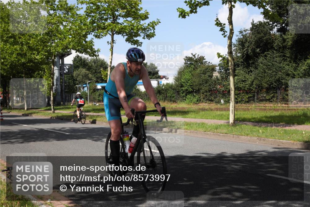 10.08.2025 - GEWOBA Citytriathlon Bremen Yannick Fuchs http://msf.ph/oto/8573997 10.08.2025 13:16:36 Radfahren 813, 869, 892 meine-sportfotos.de