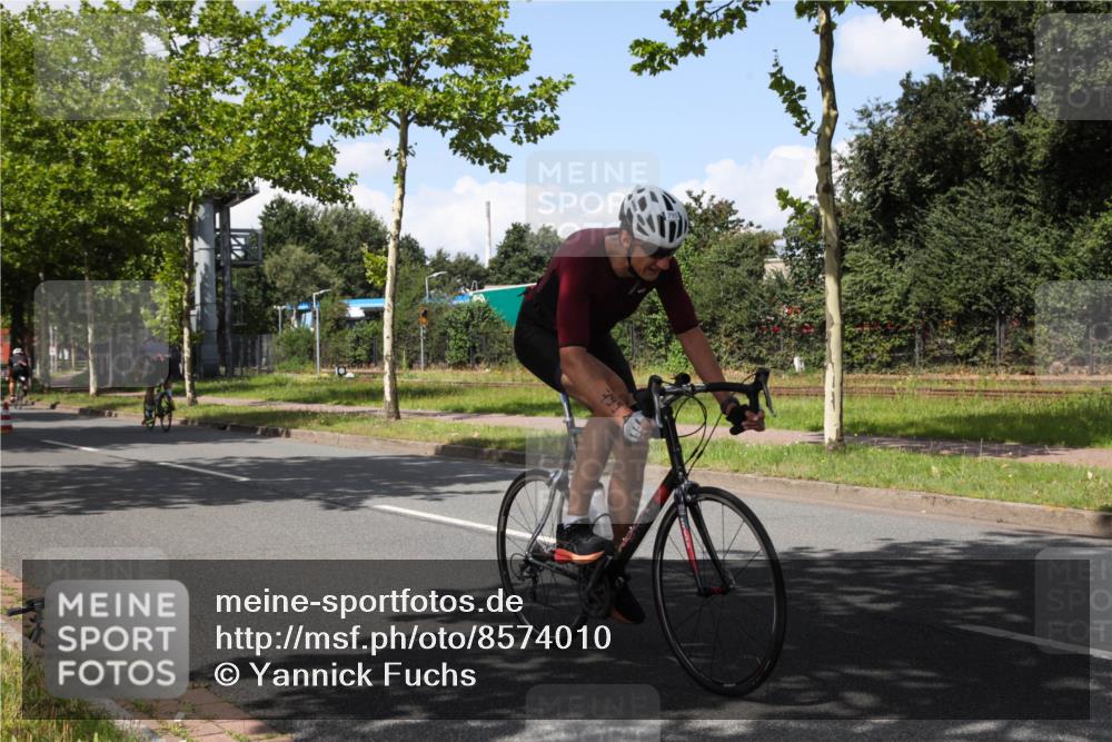 10.08.2025 - GEWOBA Citytriathlon Bremen Yannick Fuchs http://msf.ph/oto/8574010 10.08.2025 13:18:03 Radfahren 795 meine-sportfotos.de