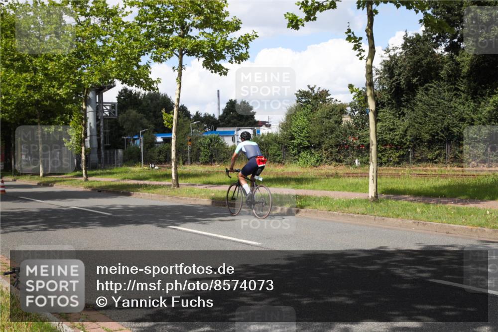 10.08.2025 - GEWOBA Citytriathlon Bremen Yannick Fuchs http://msf.ph/oto/8574073 10.08.2025 13:27:11 Radfahren  meine-sportfotos.de