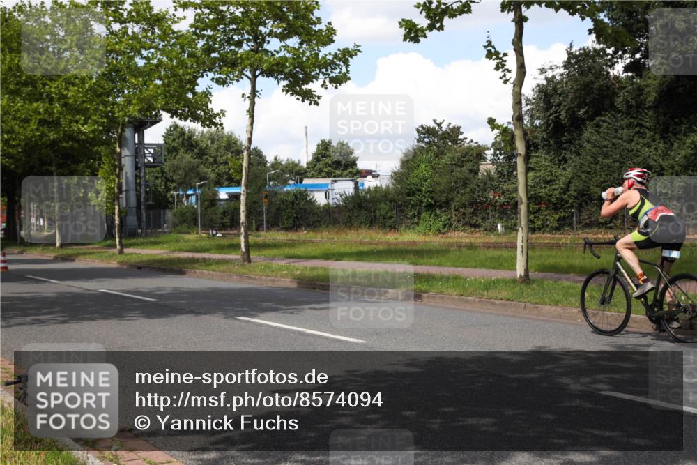 10.08.2025 - GEWOBA Citytriathlon Bremen Yannick Fuchs http://msf.ph/oto/8574094 10.08.2025 13:28:29 Radfahren 903 meine-sportfotos.de