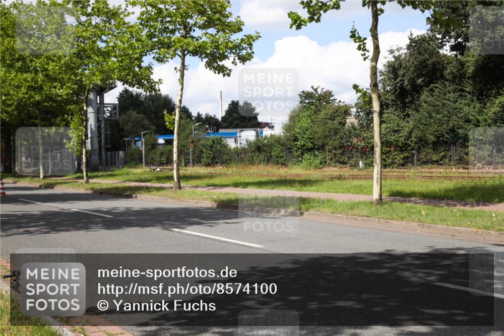 10.08.2025 - GEWOBA Citytriathlon Bremen Yannick Fuchs http://msf.ph/oto/8574100 10.08.2025 13:28:47 Radfahren  meine-sportfotos.de