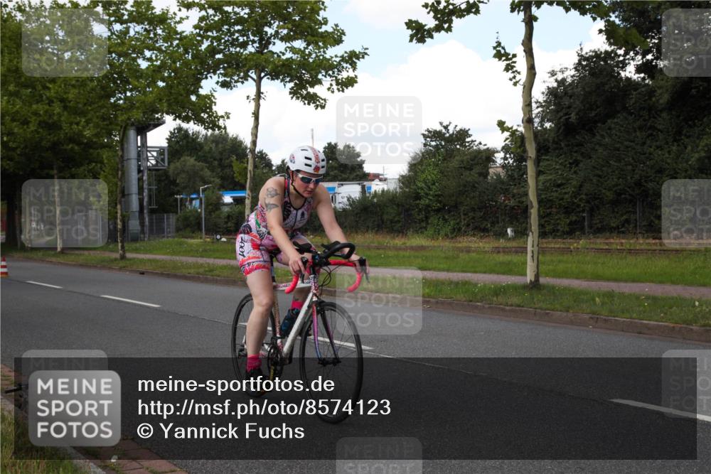 10.08.2025 - GEWOBA Citytriathlon Bremen Yannick Fuchs http://msf.ph/oto/8574123 10.08.2025 13:30:04 Radfahren 792, 942 meine-sportfotos.de