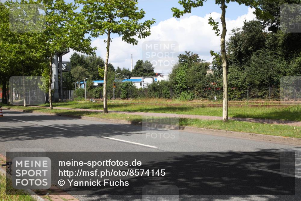10.08.2025 - GEWOBA Citytriathlon Bremen Yannick Fuchs http://msf.ph/oto/8574145 10.08.2025 13:32:58 Radfahren  meine-sportfotos.de