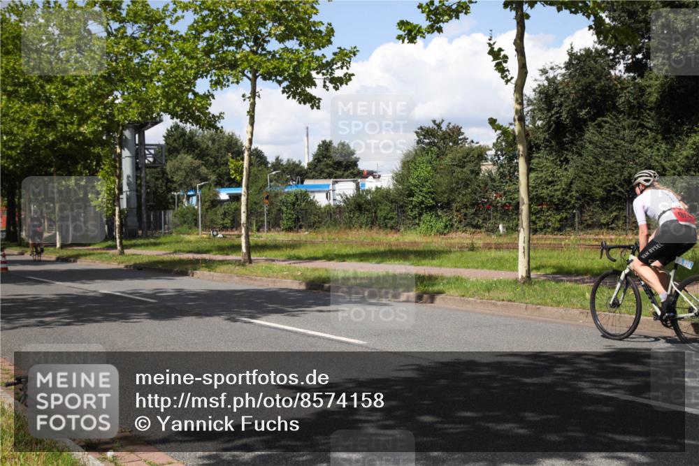 10.08.2025 - GEWOBA Citytriathlon Bremen Yannick Fuchs http://msf.ph/oto/8574158 10.08.2025 13:33:31 Radfahren  meine-sportfotos.de