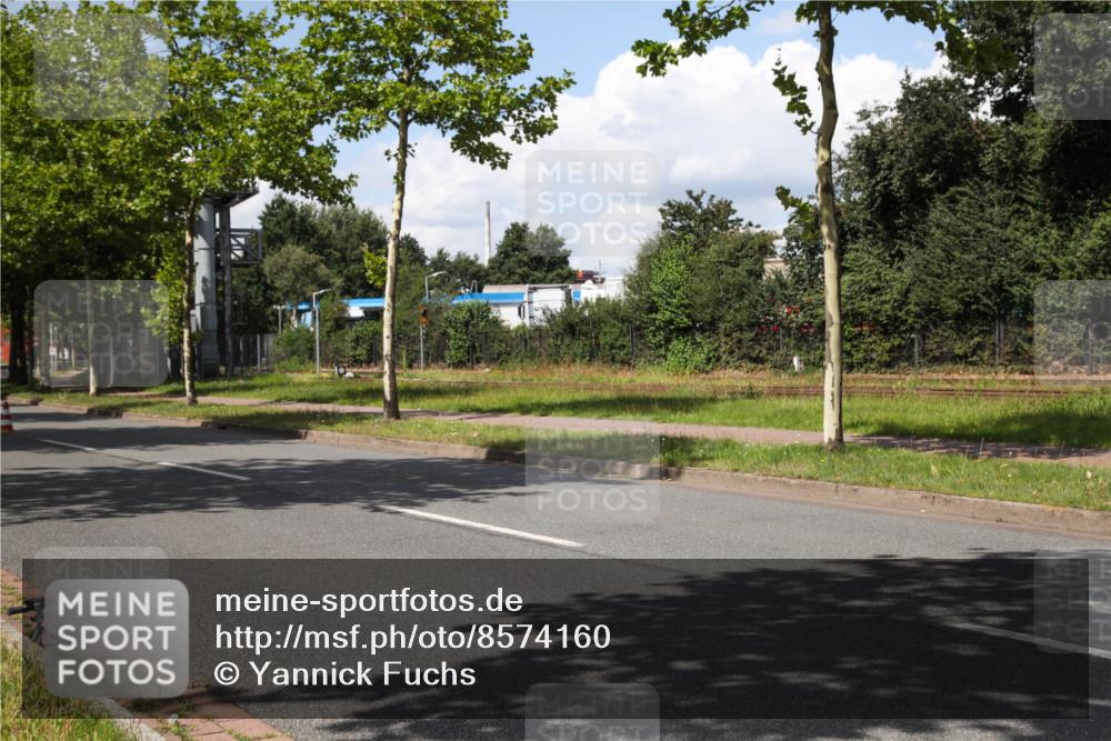 10.08.2025 - GEWOBA Citytriathlon Bremen Yannick Fuchs http://msf.ph/oto/8574160 10.08.2025 13:34:21 Radfahren 593, 865, 905, 924 meine-sportfotos.de