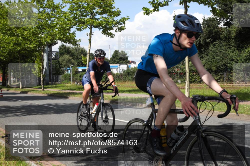 10.08.2025 - GEWOBA Citytriathlon Bremen Yannick Fuchs http://msf.ph/oto/8574163 10.08.2025 13:34:29 Radfahren 593, 865, 905, 924 meine-sportfotos.de