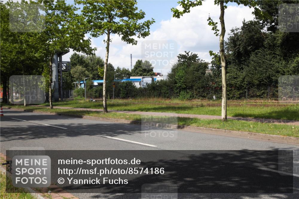 10.08.2025 - GEWOBA Citytriathlon Bremen Yannick Fuchs http://msf.ph/oto/8574186 10.08.2025 13:36:57 Radfahren  meine-sportfotos.de