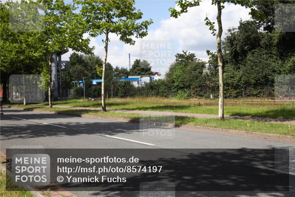 10.08.2025 - GEWOBA Citytriathlon Bremen Yannick Fuchs http://msf.ph/oto/8574197 10.08.2025 13:37:22 Radfahren  meine-sportfotos.de