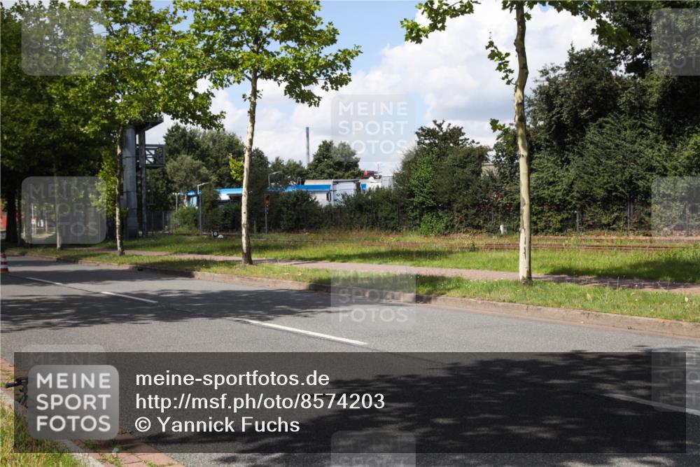10.08.2025 - GEWOBA Citytriathlon Bremen Yannick Fuchs http://msf.ph/oto/8574203 10.08.2025 13:37:23 Radfahren  meine-sportfotos.de