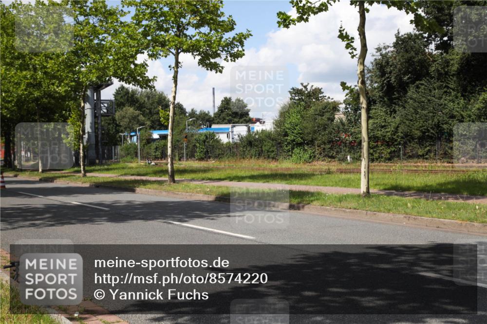 10.08.2025 - GEWOBA Citytriathlon Bremen Yannick Fuchs http://msf.ph/oto/8574220 10.08.2025 13:37:37 Radfahren  meine-sportfotos.de