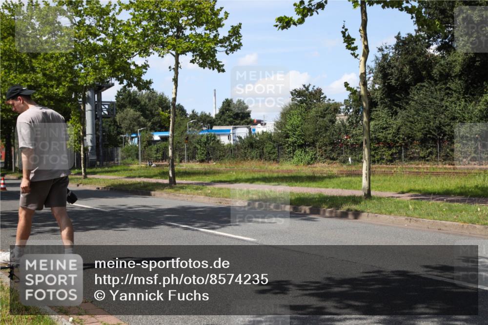 10.08.2025 - GEWOBA Citytriathlon Bremen Yannick Fuchs http://msf.ph/oto/8574235 10.08.2025 14:05:49 Radfahren 11 meine-sportfotos.de