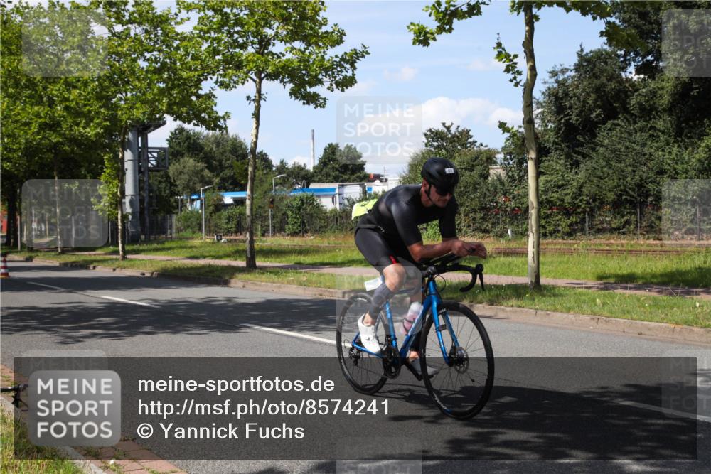 10.08.2025 - GEWOBA Citytriathlon Bremen Yannick Fuchs http://msf.ph/oto/8574241 10.08.2025 14:07:37 Radfahren 89 meine-sportfotos.de