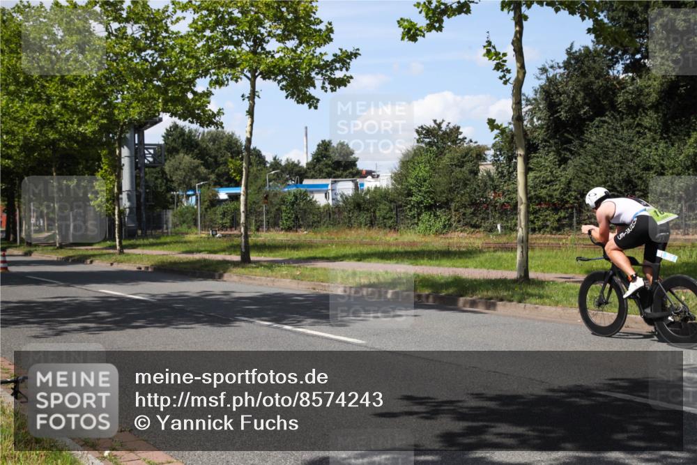 10.08.2025 - GEWOBA Citytriathlon Bremen Yannick Fuchs http://msf.ph/oto/8574243 10.08.2025 14:08:11 Radfahren 3 meine-sportfotos.de