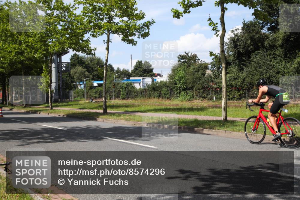 10.08.2025 - GEWOBA Citytriathlon Bremen Yannick Fuchs http://msf.ph/oto/8574296 10.08.2025 14:11:45 Radfahren 70, 156, 168 meine-sportfotos.de